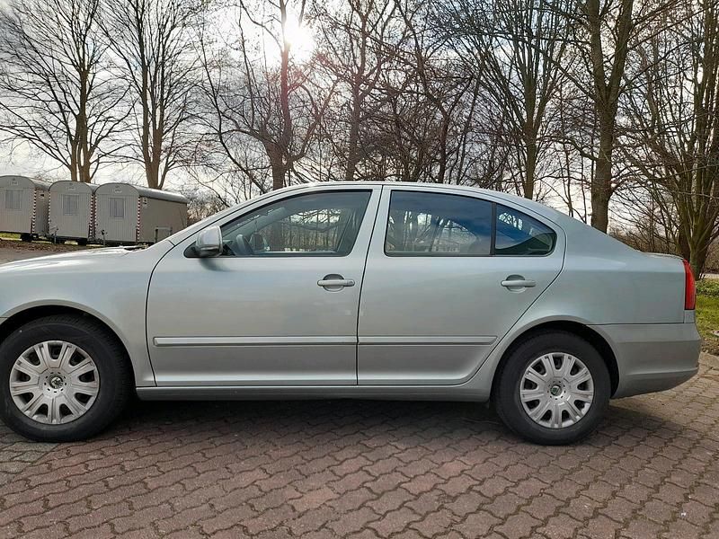 Gebraucht Skoda Octavia 102 PS (75 kW) 2009 Grün Limousine