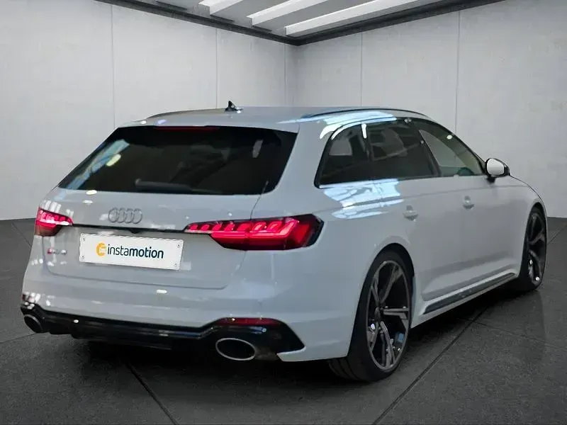 Gebraucht Audi RS4 450 PS (330 kW) 2024 Weiß Kombi