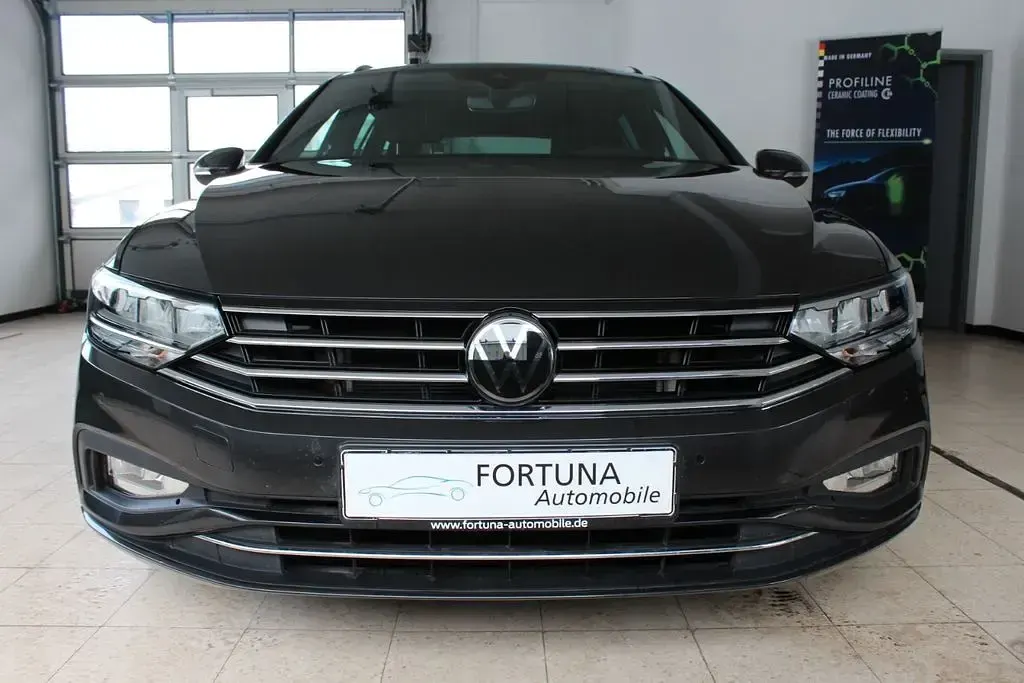 Gebraucht VW Passat Business 150 PS (110 kW) 2023 Grau Kombi