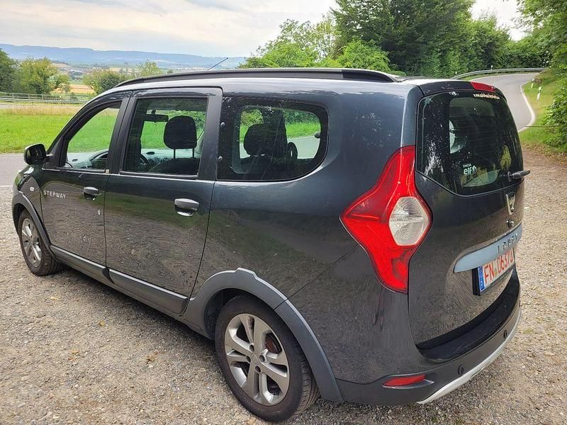 Gebraucht Dacia Lodgy Stepway 116 PS (85 kW) 2015 Blau Van / Kleinbus