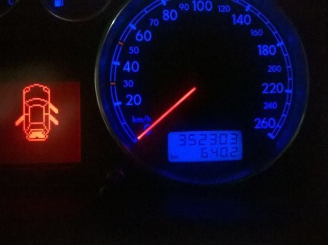 Gebraucht VW Passat 131 PS (96 kW) 2003 Silber Kombi