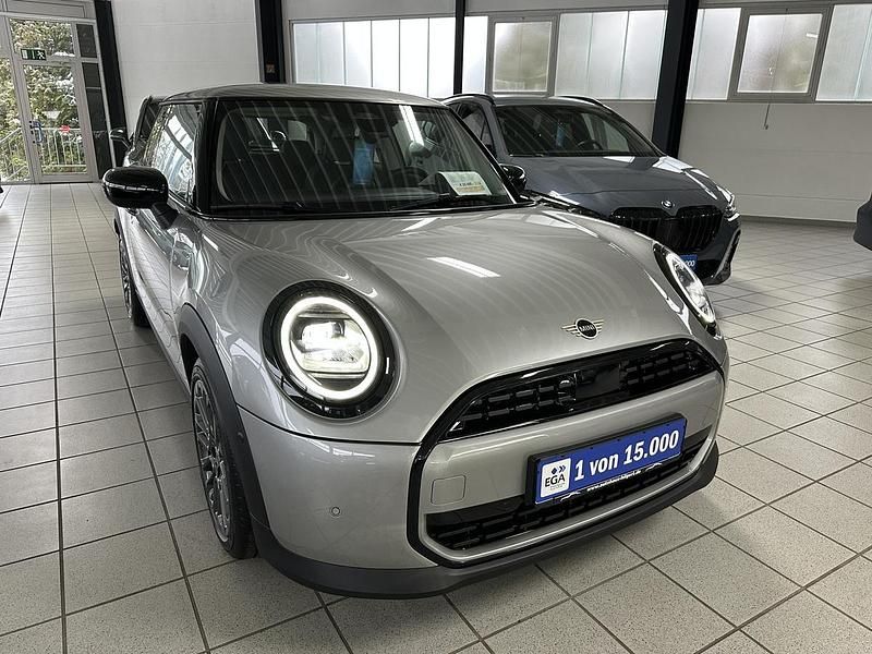 Gebraucht Mini Cooper Classic 156 PS (114 kW) 2024 Silber metallic Kleinwagen