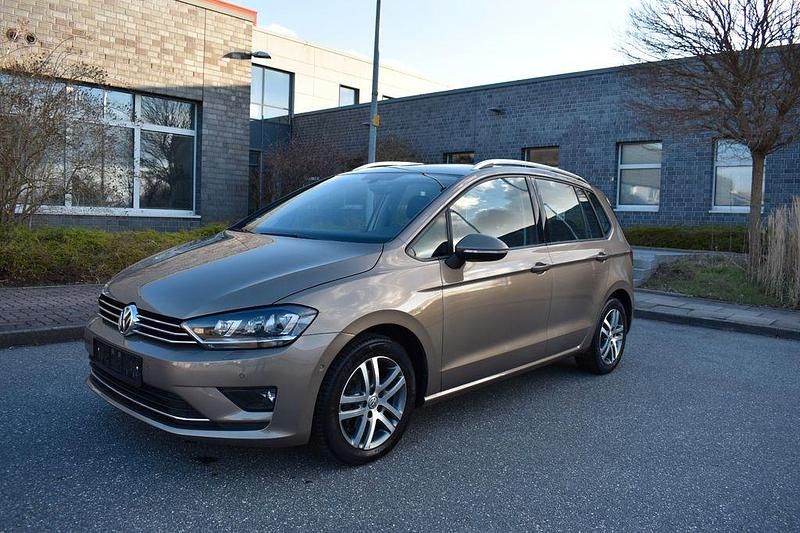 Gebraucht VW Golf Sportsvan 110 PS (80 kW) 2016 Gold Van / Kleinbus