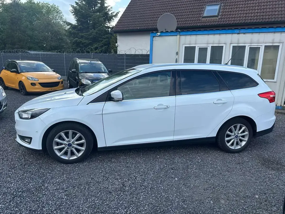 Usata Ford Focus Titanium 120 CV (88 kW) 2015 Bianco Station wagon