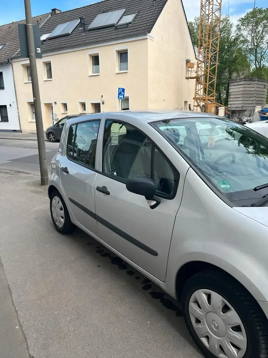 Usata Renault Modus 75 CV (55 kW) 2007 Argento Monovolume