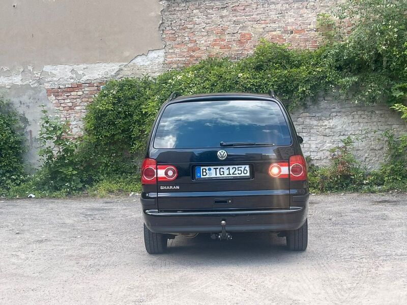 Schwarz Gebraucht 2006 VW Sharan Van / Kleinbus | 3.700 € (Fairer Preis) - Bild 1/4