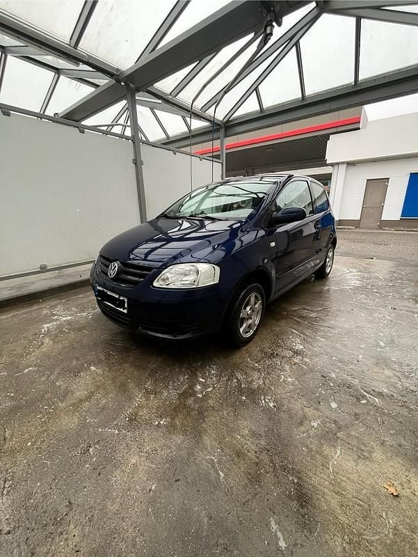 Blau Gebraucht 2008 VW Fox Kleinwagen | 1.600 € (Guter Preis) - Bild 1/4