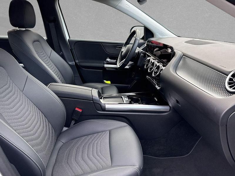 Gebraucht Mercedes B200 Advanced 163 PS (119 kW) 2024 Andere Kleinwagen