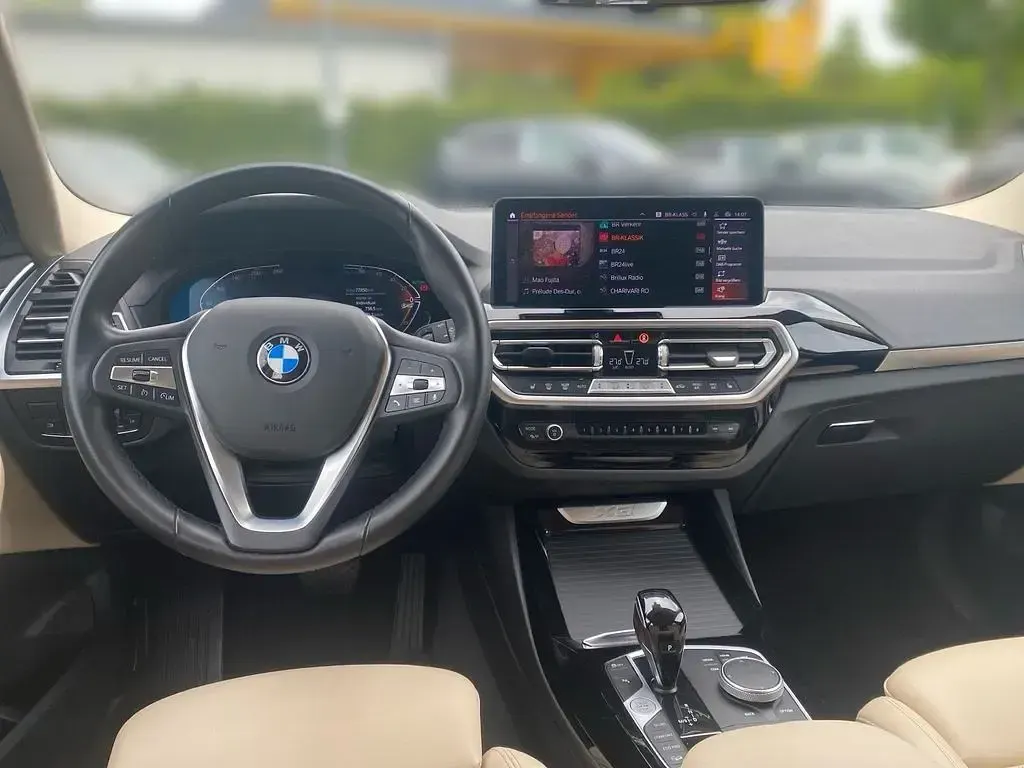 Gebraucht BMW X3 Sport Line 190 PS (139 kW) 2023 Schwarz SUV