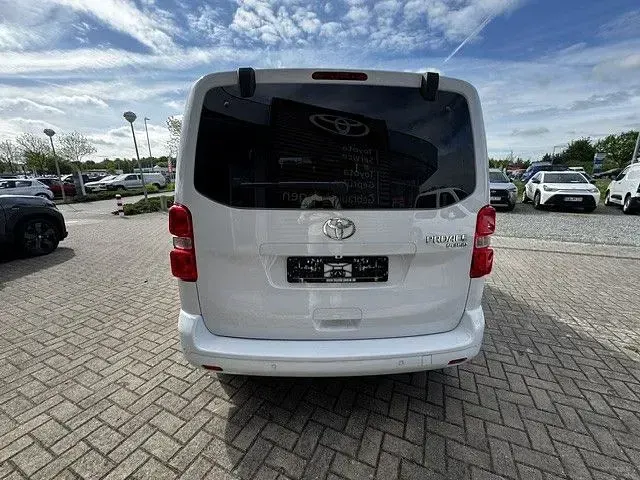 Gebraucht Toyota Proace Verso 177 PS (130 kW) 2025 Ice white Kombi
