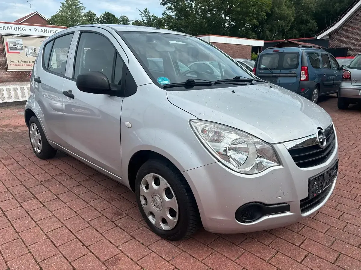 Gebraucht Opel Agila 65 PS (47 kW) 2009 Silber Kleinwagen