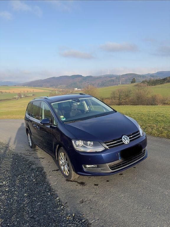 Gebraucht VW Sharan Highline 150 PS (110 kW) 2019 Blau Van / Kleinbus