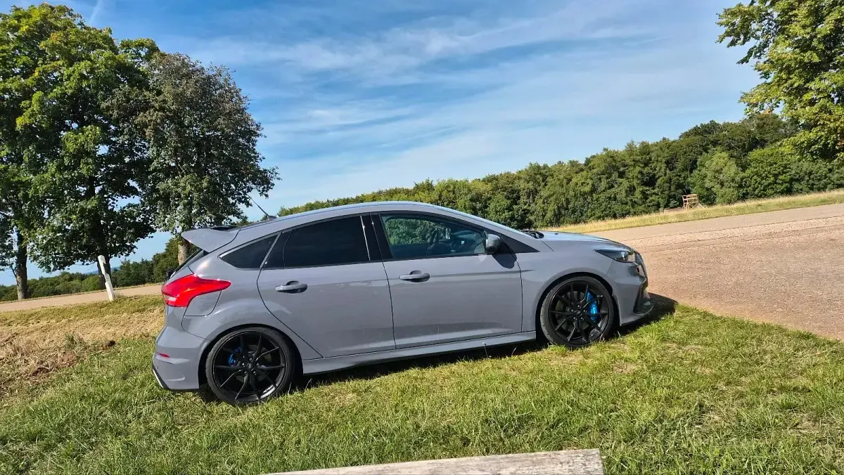 Gebraucht Ford Focus RS 350 PS (257 kW) 2017 Grau Limousine