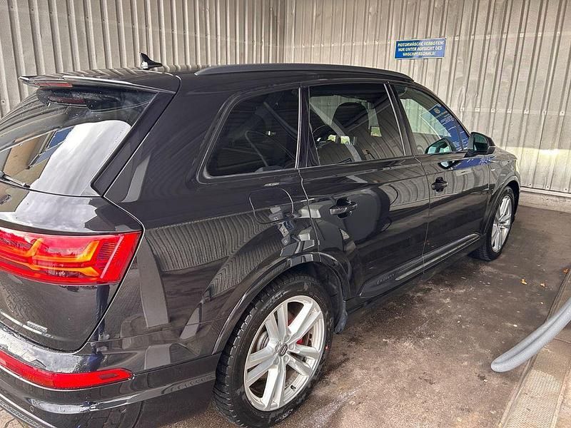 Gebraucht Audi Q7 Ambiente 272 PS (200 kW) 2016 Schwarz SUV