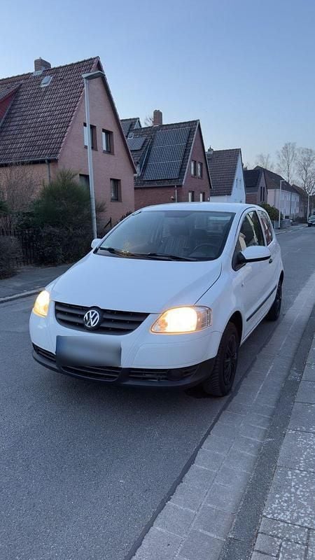 Gebraucht VW Fox Basis 55 PS (40 kW) 2005 Weiß Kleinwagen