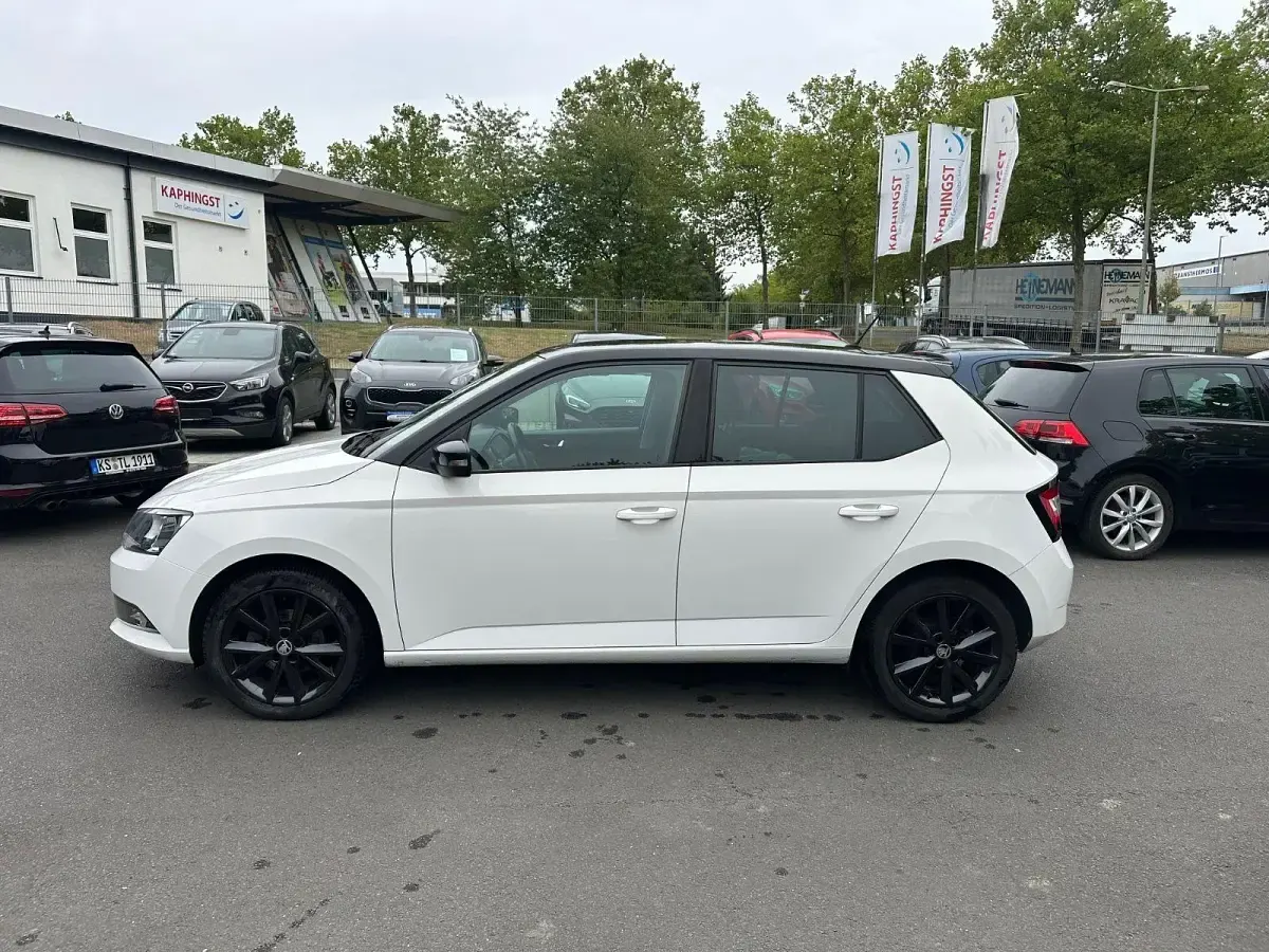 Gebraucht Skoda Fabia Ambition 90 PS (66 kW) 2017 Weiß Limousine