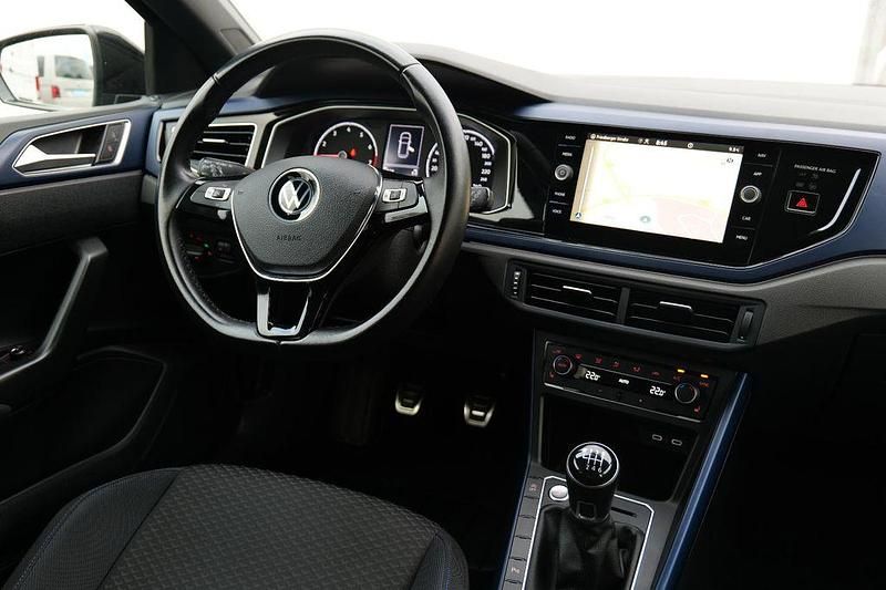 Gebraucht VW Polo United 110 PS (80 kW) 2021 Atlantik blue metallic Limousine