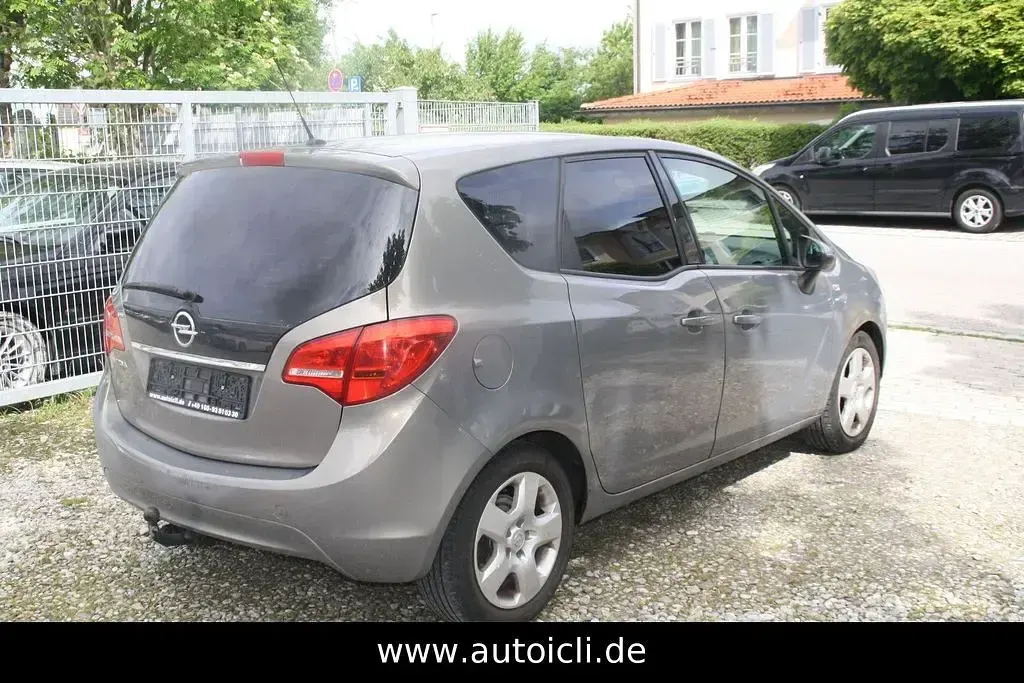 Usata Opel Meriva Edition 101 CV (74 kW) 2011 Marrone Monovolume