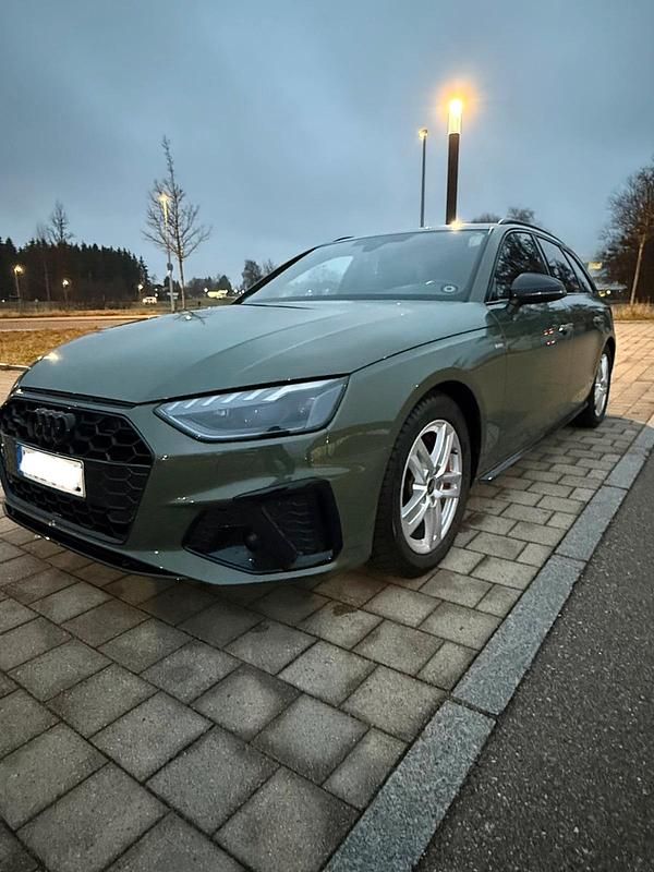 Grün Gebraucht 2024 Audi A4 Competition Kombi | 46.700 € (Teuer) - Bild 1/4