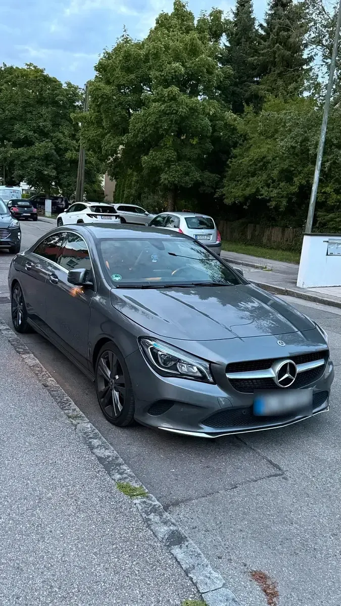 Gebraucht Mercedes CLA180 122 PS (89 kW) 2018 Grau Coupé