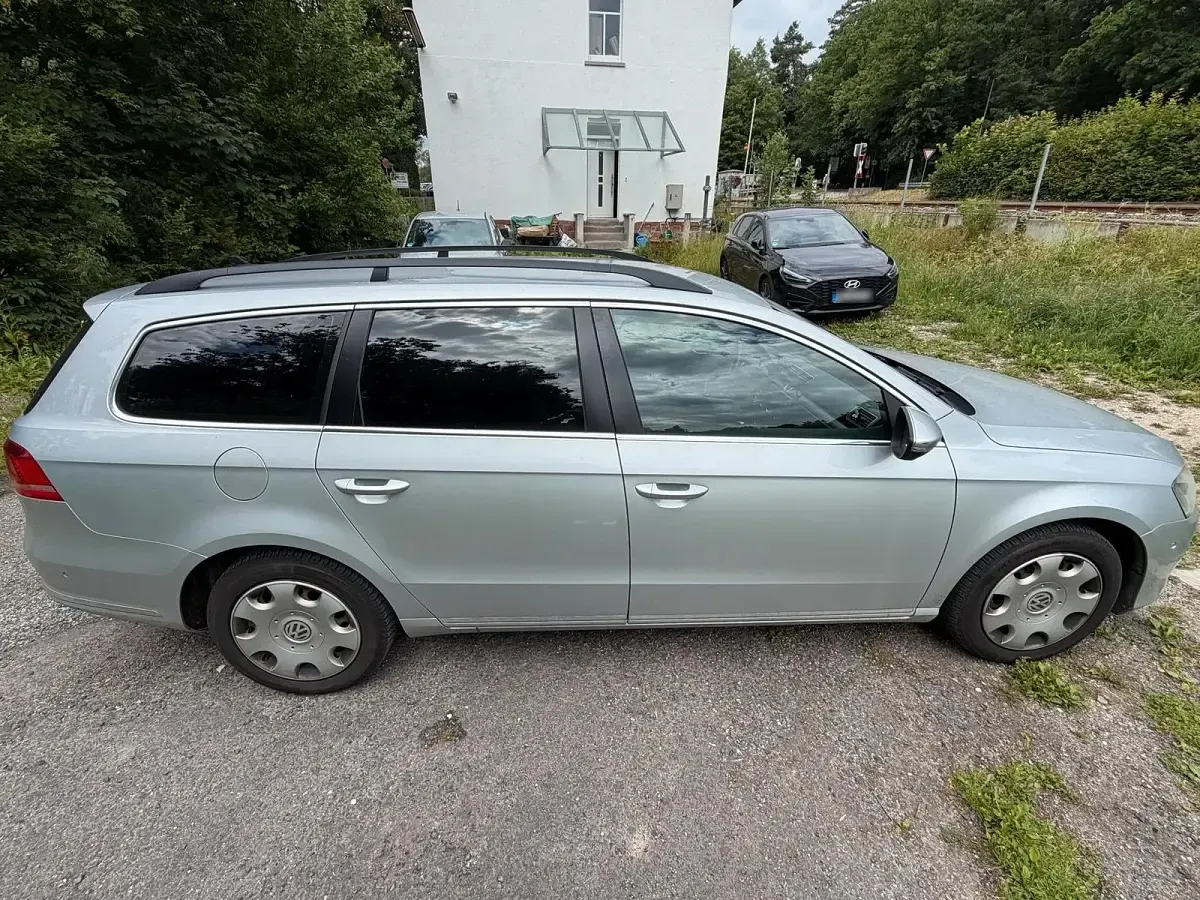Gebraucht VW Passat 140 PS (102 kW) 2011 Silber Kombi
