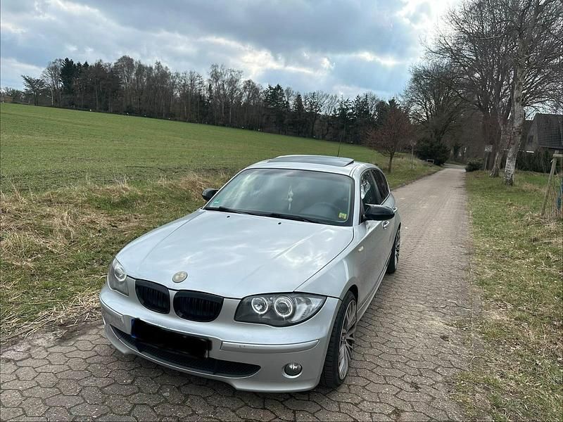 Gebraucht BMW 118 122 PS (89 kW) 2005 Silber Kleinwagen