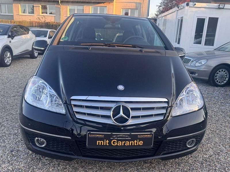 Gebraucht Mercedes A160 95 PS (69 kW) 2012 Schwarz Limousine