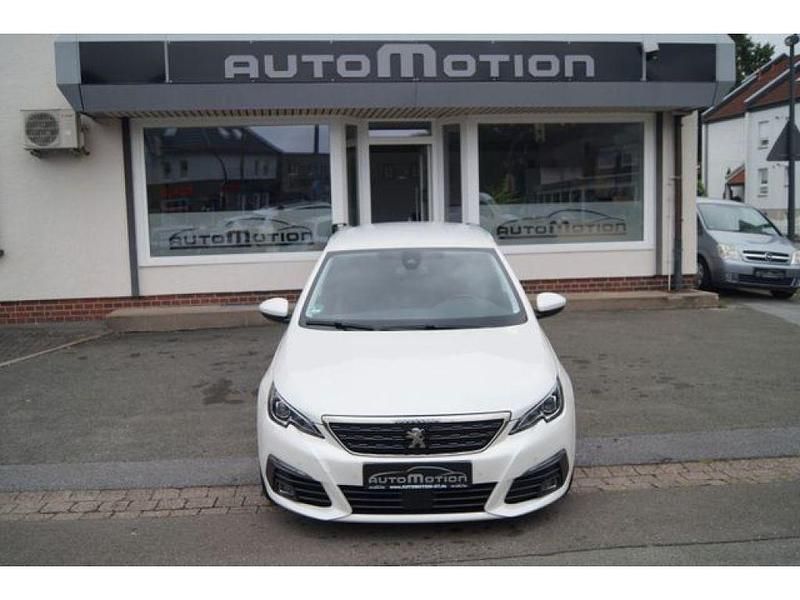 Gebraucht Peugeot 308 131 PS (96 kW) 2021 Blanc banquise Kombi