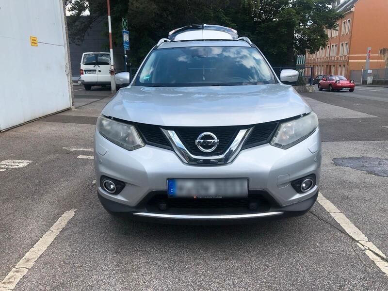 Silber Gebraucht 2015 Nissan X-Trail SUV | 14.000 € (Fairer Preis) - Bild 1/4
