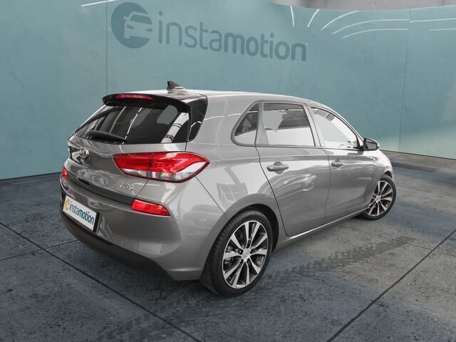 Grau Gebraucht 2019 Hyundai i30 | 17.470 € (Fairer Preis) - Bild 1/2