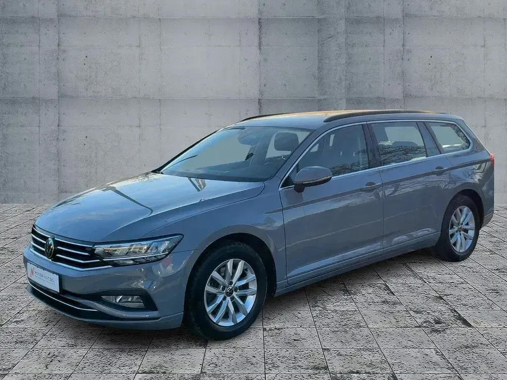 Gebraucht VW Passat Business 150 PS (110 kW) 2023 Grau Kombi