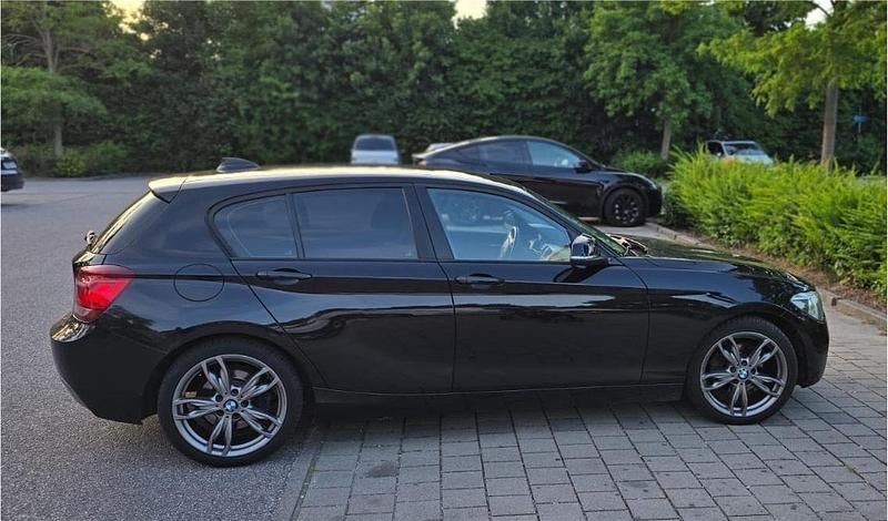 Gebraucht BMW 120 184 PS (135 kW) 2012 Schwarz Kleinwagen