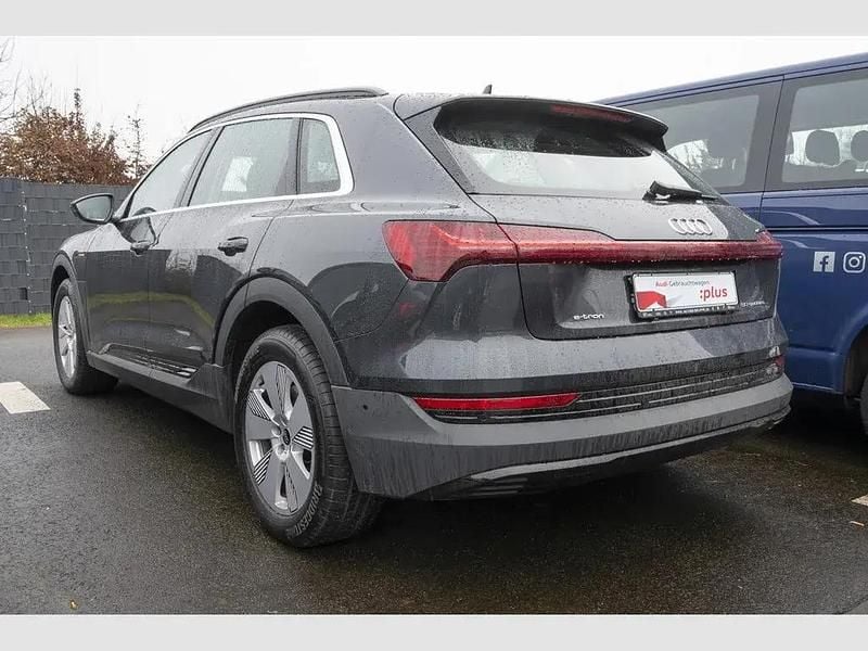 Gebraucht Audi e-tron 230 kW (313 PS) 2022 Grau SUV