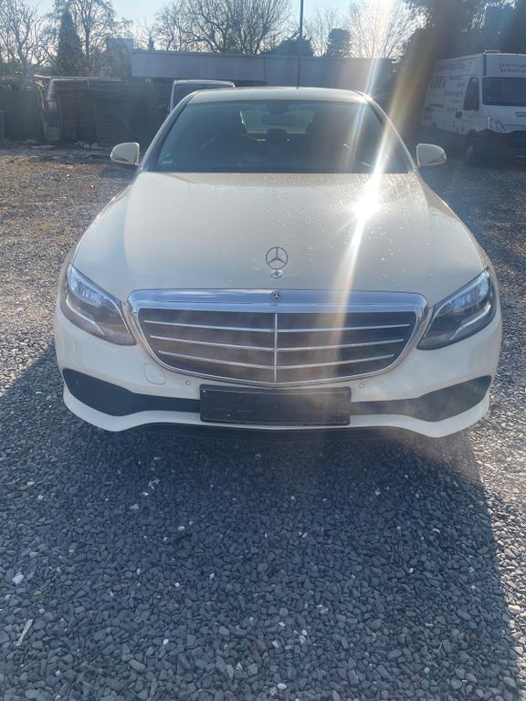 Gebraucht 2017 Mercedes E200 Limousine | 10.500 € - Bild 1/4