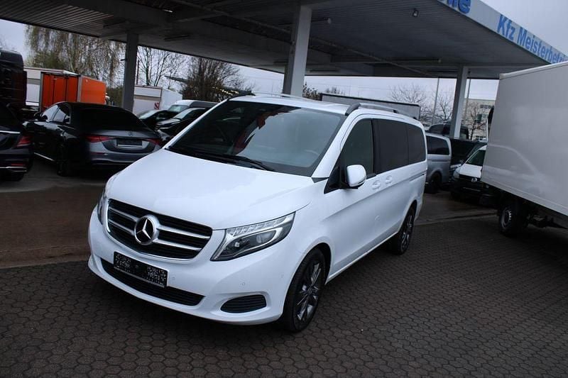 Gebraucht Mercedes V250 190 PS (139 kW) 2017 Weiß Van / Kleinbus