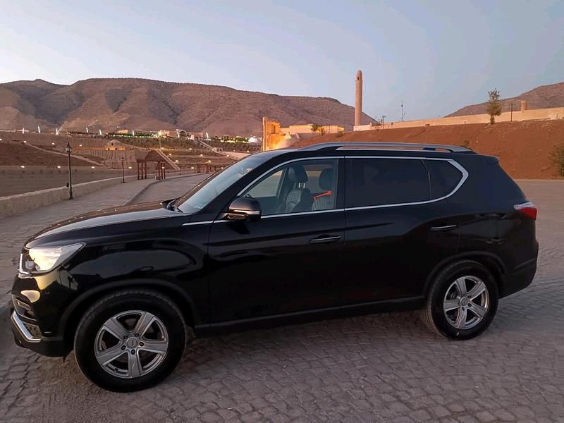 Gebraucht Ssangyong (KGM) Rexton 181 PS (133 kW) 2019 Schwarz SUV