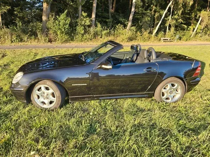 Gebraucht Mercedes SLK230 197 PS (144 kW) 2003 Schwarz Cabrio