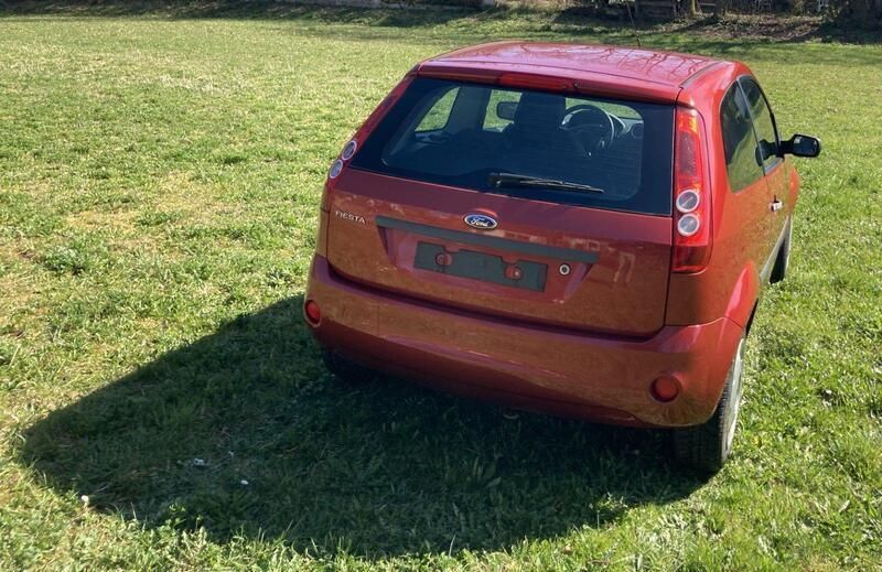 Orange Gebraucht 2007 Ford Fiesta Kleinwagen | 990 € (Fairer Preis) - Bild 1/4