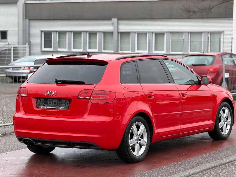 Gebraucht Audi A3 S-Line 125 PS (91 kW) 2011 Rot Limousine