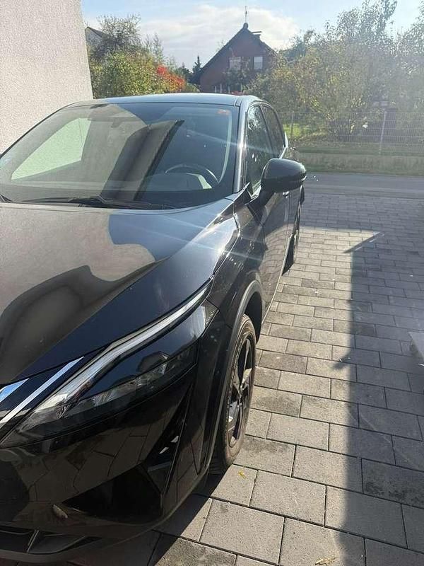 Schwarz Gebraucht 2021 Nissan Qashqai Acenta SUV | 15.999 € (Guter Preis) - Bild 1/4