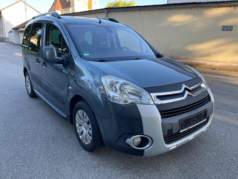 Gebraucht Citroën Berlingo 109 PS (80 kW) 2009 Grau Van / Kleinbus