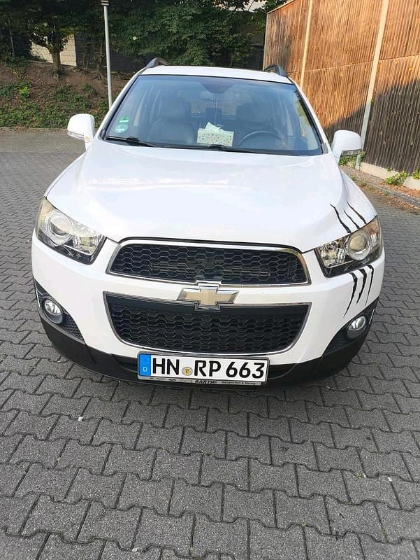 Weiß Gebraucht 2012 Chevrolet Captiva SUV | 7.500 € (Teuer) - Bild 1/4