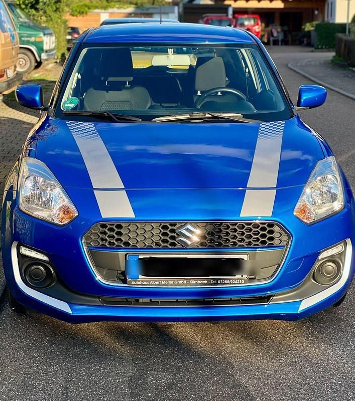 Blau Gebraucht 2018 Suzuki Swift Club Kleinwagen | 8.500 € (Superpreis) - Bild 1/4