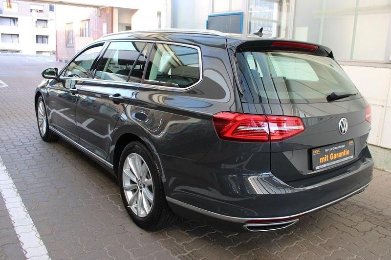 Gebraucht VW Passat Highline 239 PS (175 kW) 2019 Grau Kombi