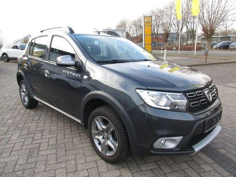 Gebraucht Dacia Sandero Stepway 90 PS (66 kW) 2019 Grau SUV