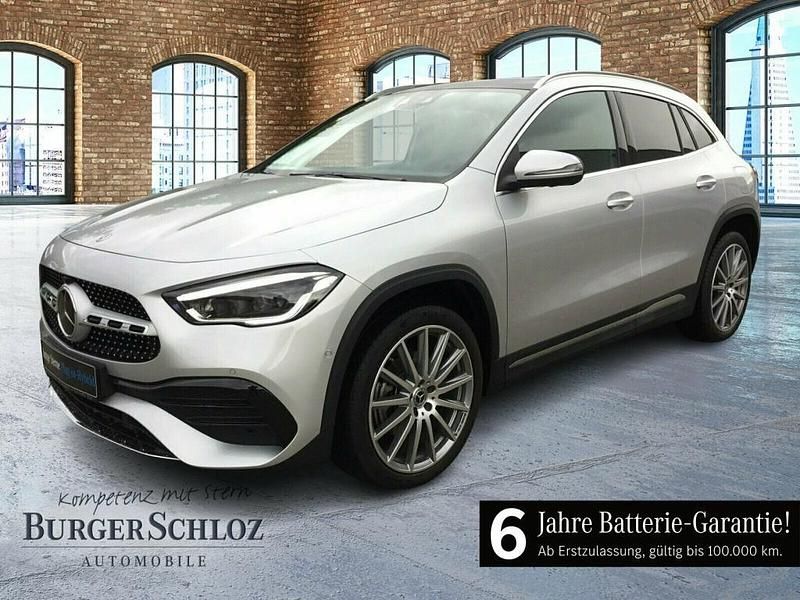 Iridiumsilber metallic Gebraucht 2022 Mercedes GLA250 AMG SUV | 40.900 € (Etwas zu teuer) - Bild 1/4