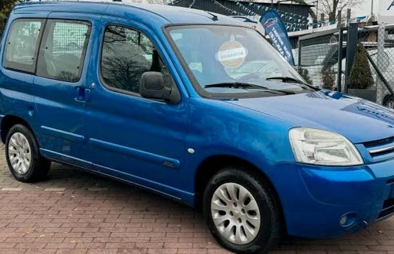 Blau Gebraucht 2006 Citroën Berlingo Van / Kleinbus | 2.000 € - Bild 1/1