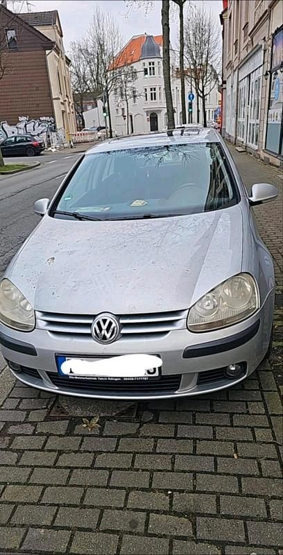 Second-hand VW Golf 74 CP (54 kW) 2005 Gri Coupe