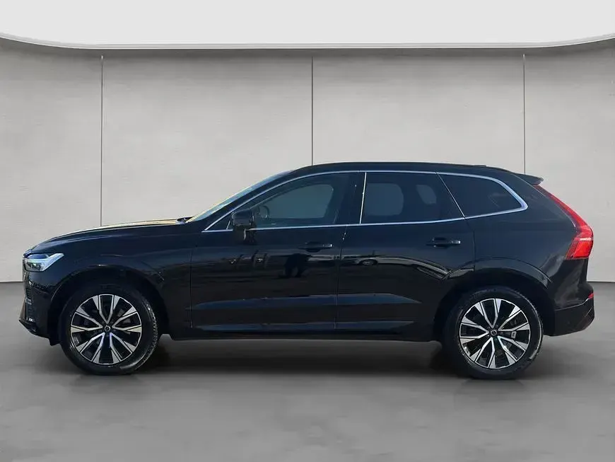 Gebraucht Volvo XC60 Core 250 PS (183 kW) 2024 Schwarz SUV