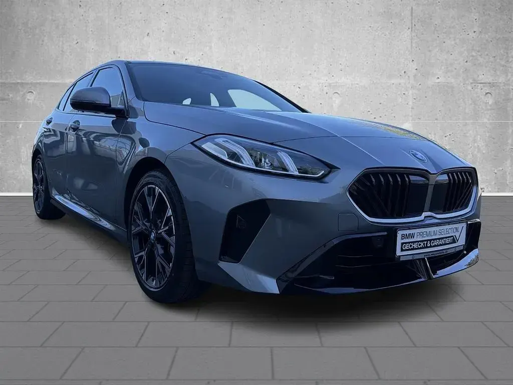 Używany BMW 120 Performance 170 KM (125 kW) 2025 Szary Hatchback